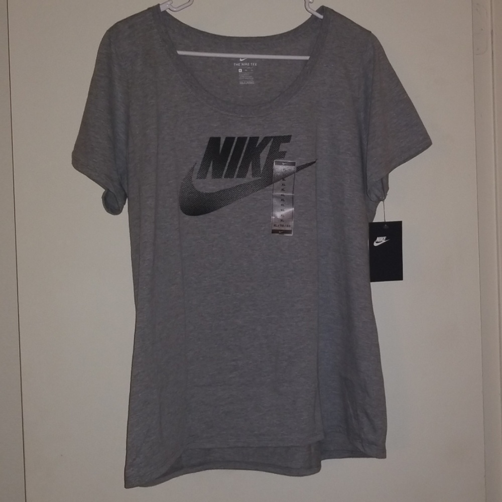 ❣24 hrs sale❣Nike Shirt 🤑 My lowest offer